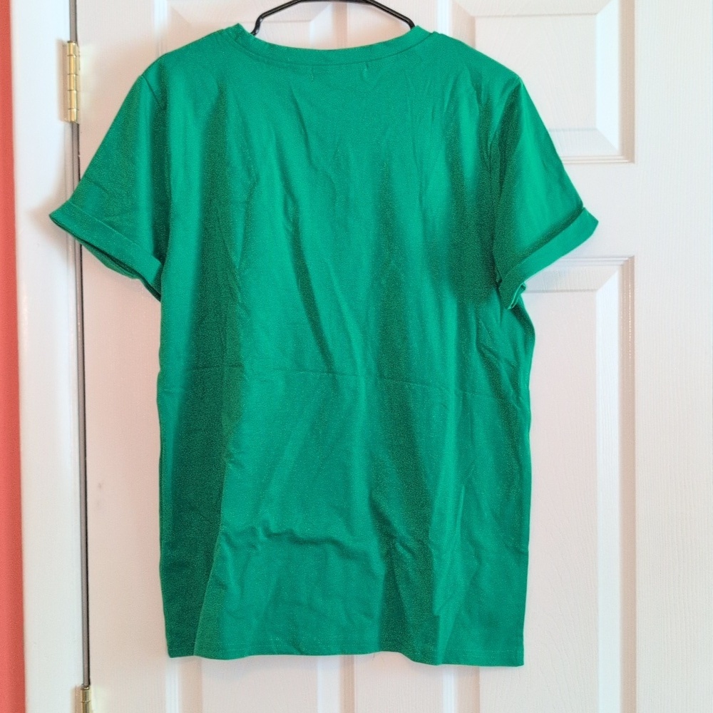 Women's Kelly Green St. Patrick's Day Magically Delicious T-shirt - Picture 5 of 6
